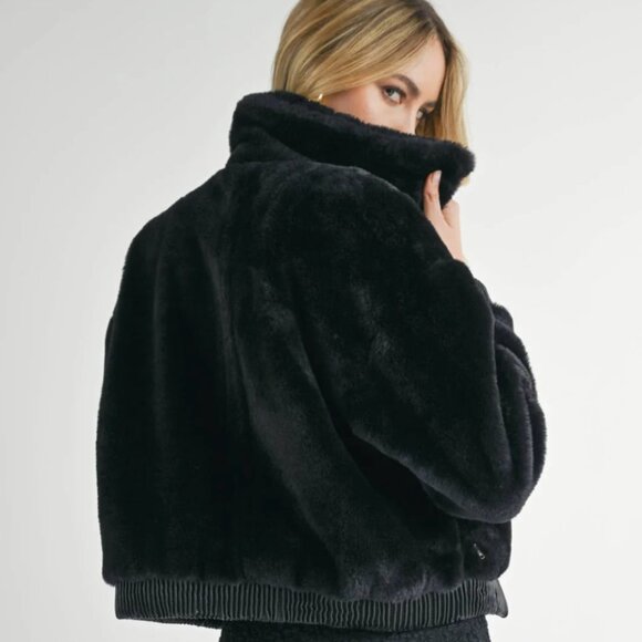 NWT Sage The Label - Vegan Black Fur Zip Up Jacket - Size Small - Picture 3 of 8